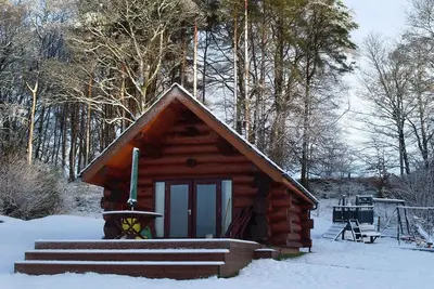 Image de Authentique cabane en rondins, avec droits de pêche sur la rivière Lyne