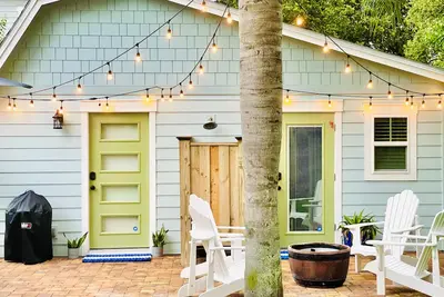 Image de Floride du Nord Jacksonville Crepe Myrtle Cottage (Tiny House)