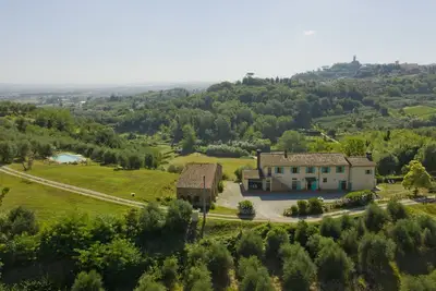 Podere l'Ulivo: Villa toscane typique de 400 mètres avec une grande piscine