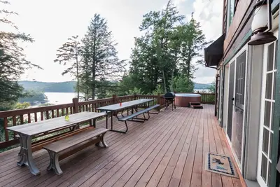 Image de Bord de l'eau luxueux w / vue panoramique sur la montagne, bain Ă remous Wifi