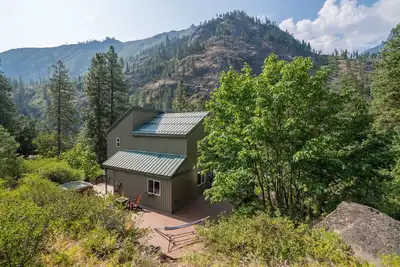 Image de Cabine isolée avec vue imprenable à 4 miles du centre-ville de Leavenworth