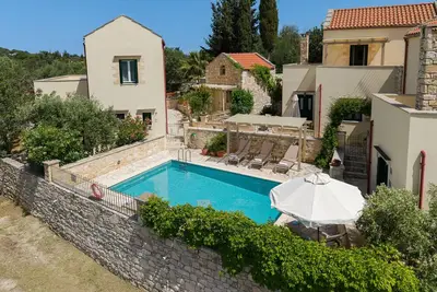 Image de Beautiful villa, Douliana, Near Vamos & Almirida 2