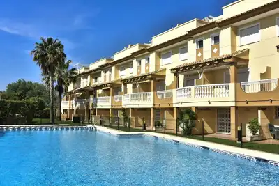 Image de Belle maison de vacances avec Wifi, piscine, climatisation, Tv, terrasse, animaux admis et parking