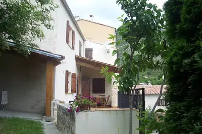 Image de Individual House Facing The Canyon Of Verdon Calm Absolute