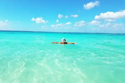 Image de Seven Mile Beach Paradise. Condo 3 chambres 2 salles de bain, Détendez-vous et profitez du soleil, unité # 58