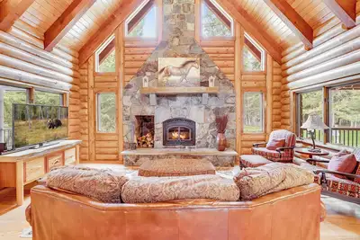 Image de Rustic Charm-Pure luxe, près de Glacier Park & Golf, à Whitefish