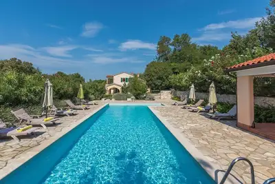 Image de Villa Marina Vlakovo avec piscine partagée
