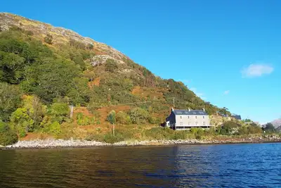Image de Very spacious loch-side house, breathtaking views, ideal for family & adventures