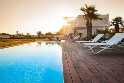 Image de Sea front villa with pool and wellness area in Marina di Modica, Sicily