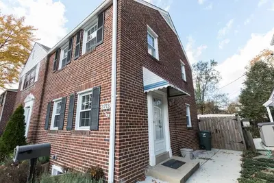 Image de 3 Br / 2 Ba Arlington Accueil avec parking ~ 8 minutes de Dc