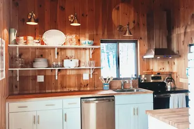 Image de Entièrement rénové, 3 Br, 2 salles de bain, 8 couchages, Mittersill Chalet.