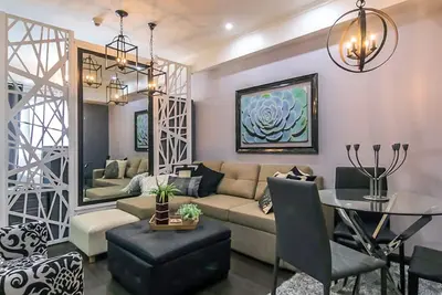 Image de Nouveau condo élégant, situé au centre de Bgc, WiFi