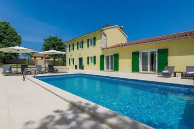 Image de Merveilleuse maison de vacances privée avec climatisation, Wifi, piscine privée, Tv et terrasse