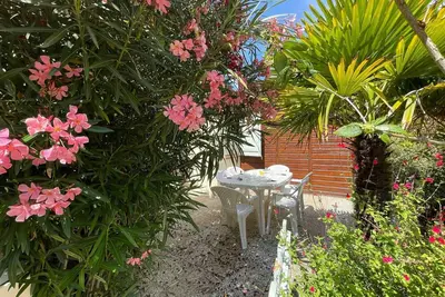 Image de Charmante maison avec jardin, parking, piscines chauffées à 2 pas de l'océan - St Jean de Monts