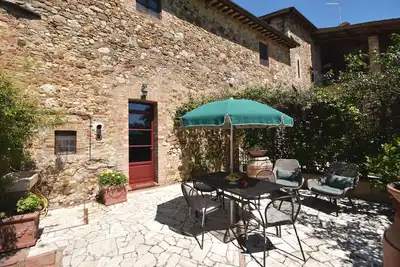 Appartement confortable en maison toscane, piscine, wi-fi, A/C. Sienne à 6 km