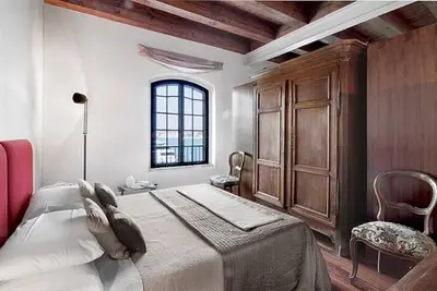 Image de L'Appartement Mill (Dans le célèbre bâtiment Molino Stucky. Avec une vue sur le canal)