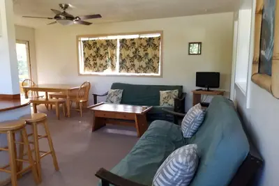 Image de Seulement $ 115 par nuit août et septembre! Juste ÉTAPES À La Plage Sur Sunset Point