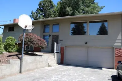Situé au centre de Wenatchee Est
