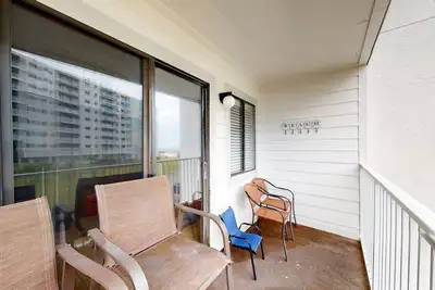 Image de Nouveau! Condo Gulf à Plantation East avec accès à la plage, piscine, bain à remous, très bien situé