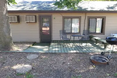 Image de Le chalet 4 est idéal pour les réunions de famille et la pêche sur le lac Osakis!