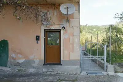 Image de Appartement de 2 chambres Ă Levanto - parfait pour visiter la Cinqueterre en Italie!