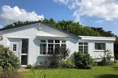 Image de Bungalow de 3 chambres avec grand jardin sécurisé à proximité des plages de sable
