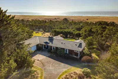 Image de Bliss: Spéciaux, Voir, Voir, Voir! Big Yard, Deck, Baby-foot, Ping Pong, Animaux ok