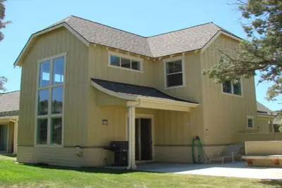 Image de Desert Sky, Eagle Crest Home. Golf sur place, à proximité de la piscine