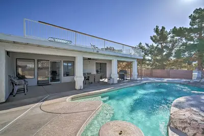 Image de Spacieuse maison de la ville de Lake Havasu avec terrasse et piscine privée