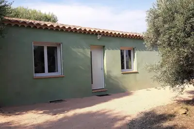 Image de Villa tout confort au cœur du vignoble Bandolais avec accès privé, parking