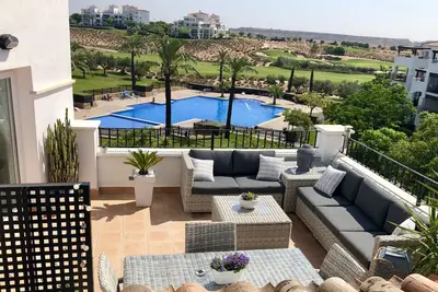 Image de Penthouse de luxe donnant sur la piscine et le 4e chenal