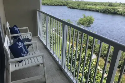 Image de ★ escapade côtière ★ 4 balcons ★ accès à une plage privée - lotissement en front de mer de 2br