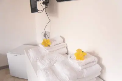 Image de Booking for modern, comfortable holidays near the sea