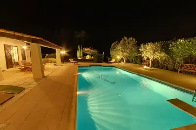 Image de Villa grande piscine chauffée terrain 4800m² région St Tropez massif des Maures