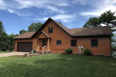 Image de Maison de 3 000 pi² de Sunny's Landing sur le lac des Prairies