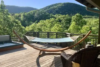 Image de Log Heaven: A 2ba 3br de luxe avec vue sur la montagne et la vie privée!