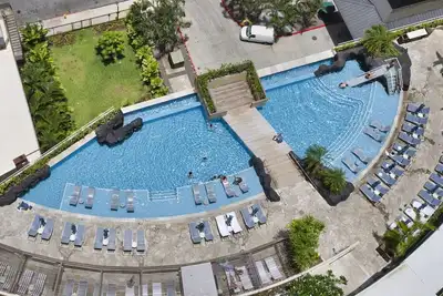 Image de Real Select at the Ritz Carlton Residences, Waikiki Beach