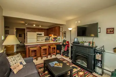 Image de Linderhof Golf Course Condo / piscine intérieure / en face de Storyland