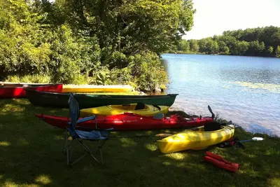 Image de Fun Family Wolfeboro Winnipesaukee Waterfront avec Sup, 5 kayaks et 2 canoës