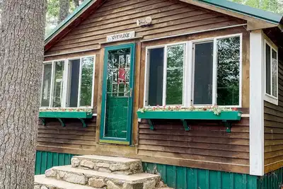 Image de Charmant, quatre saisons, vue sur la montagne, Lakeview Cottage
