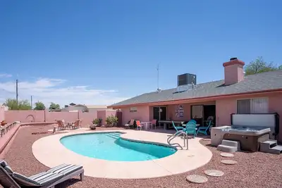 Image de Marchez jusqu'au lac / London Bridge / Town! Piscine chauffable, spa, table de billard, ouverte, opt WiFi