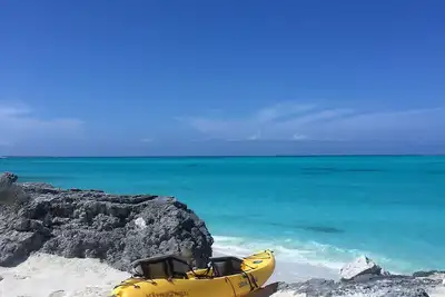 Image de Ocean Front House sur la belle plage avec des vues à couper le souffle!
