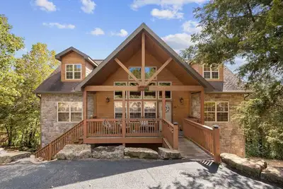 Image de Stonebridge Lodge - 18 personnes - 2 espaces de vie avec une immense terrasse