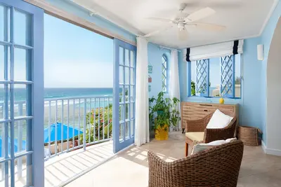 Image de South Ocean Villas 203 avec une vue imprenable