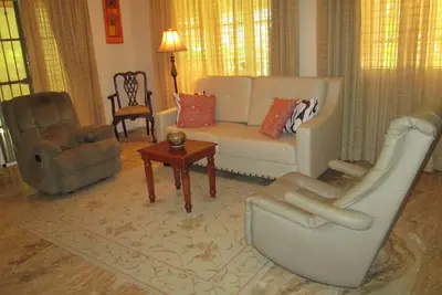 Image de Trouver le luxe dans Ocean-Front Beach Condo