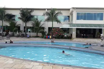 Image de Appartement avec parc aquatique avec 12 piscines, dont une avec des vagues