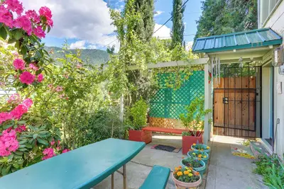 Image de 'Sawadee Guest House' ~ 16 Mi au parc de ski Mt Shasta