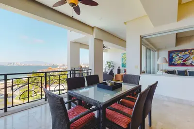 Residencias Molino de Agua 605 2bd Condo à louer à Los Muertos Beach, Puerto vallarta