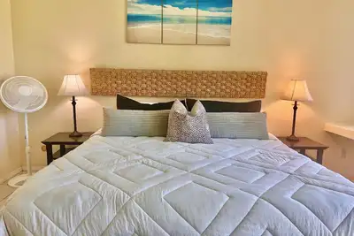 Image de Ce studio confortable a tout ce dont vous avez besoin après une longue journée à la plage ou à l'expl