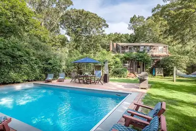 Image de Charmant cottage East Hampton avec piscine, près de la plage de Georgica